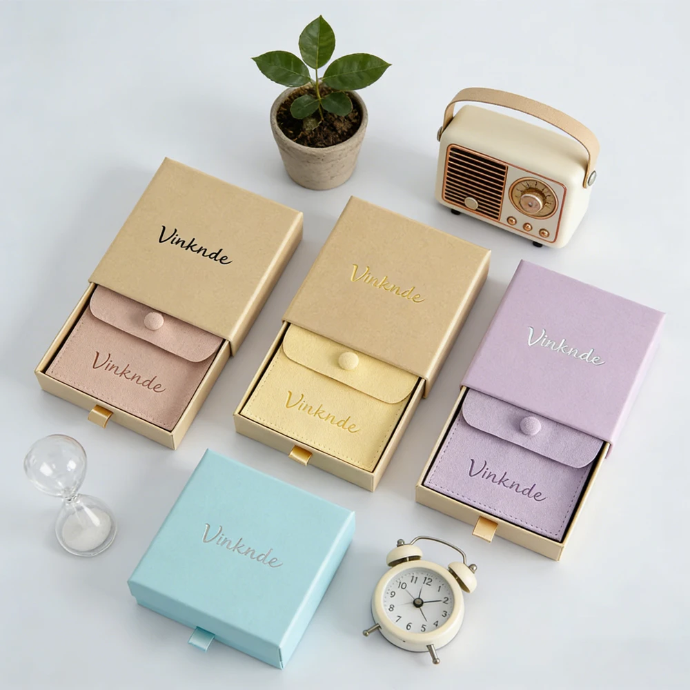 

Ящик для ювелирных изделий с логотипом 9x9x2,5 см с персонализированной сумкой из микрофибры 8x8 см, замшевый бархатный чехол, органайзер для колец и сережек