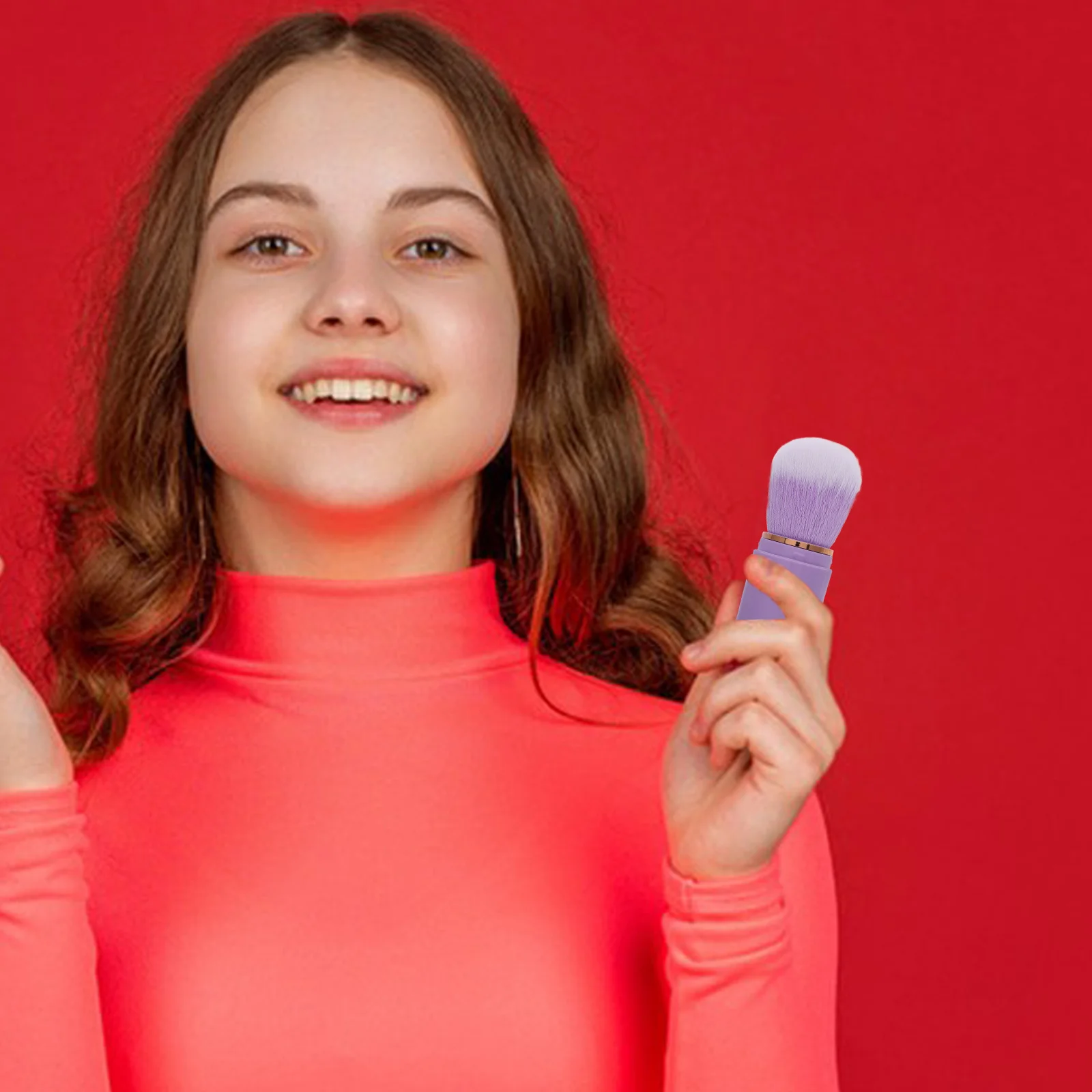 Mini pennello per fard portatile retrattile Pennello per trucco per guance Evidenziatore per fondotinta in polvere da viaggio Confortevole