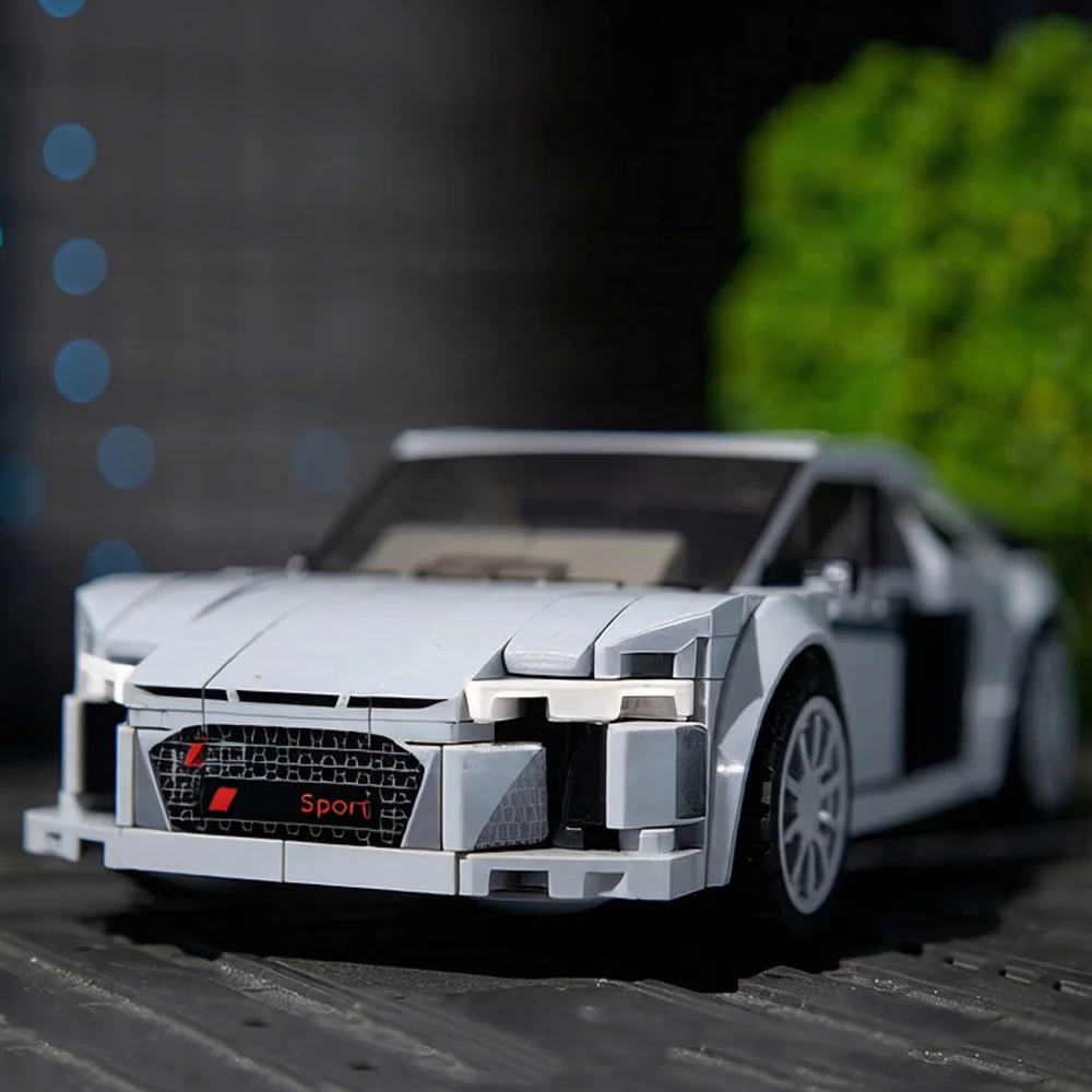 

Скоростная модель автомобиля 1:24, немецкий суперкар R8 Coupe, конструктор из кирпичиков, игрушка для мальчиков, подарок.