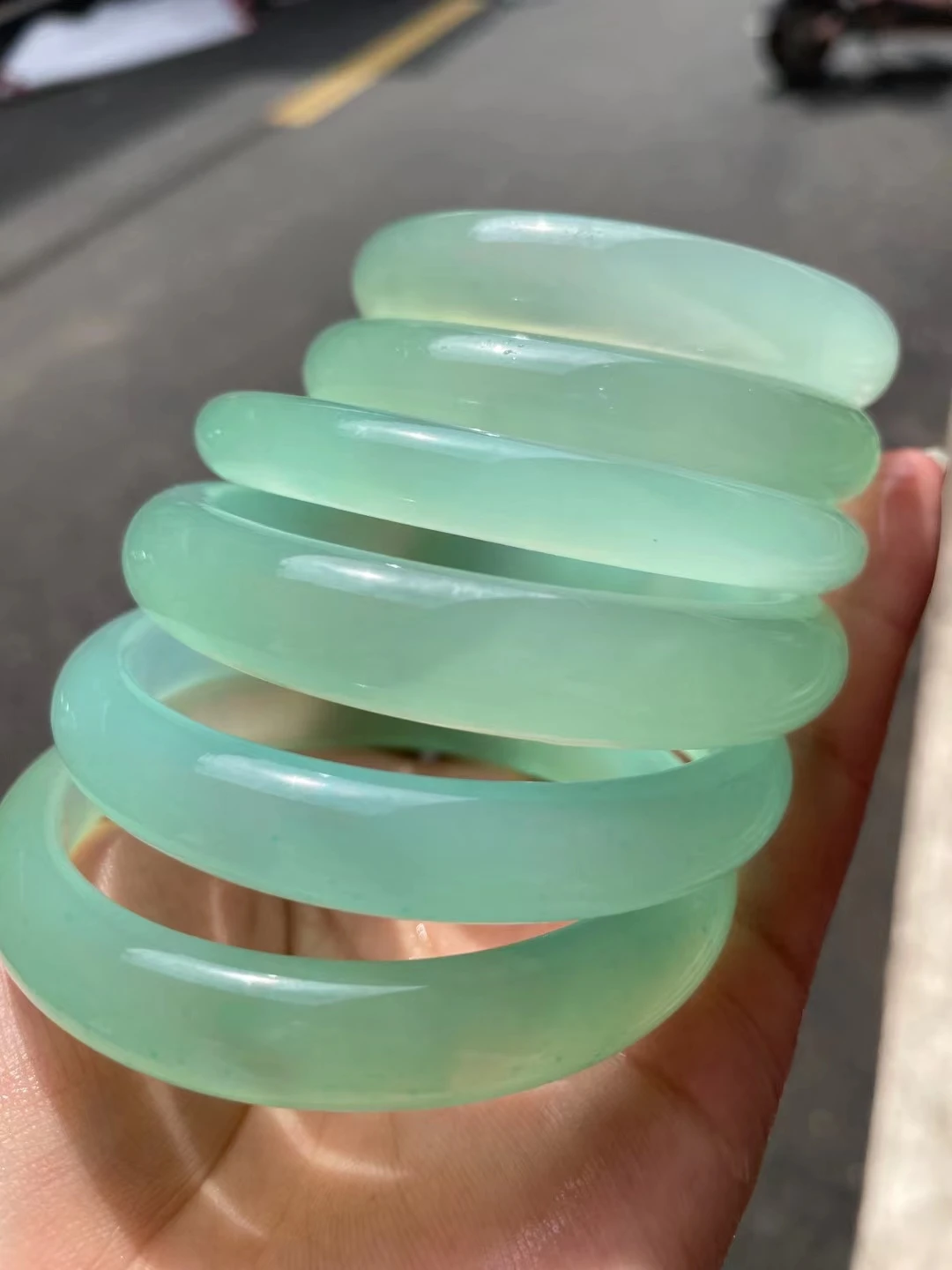 

Ice Light Green Chalcedony Agate Bracelet Natural Jade Explosion Fashion Bangle Jewelry Accessories Lucky Holiday Gift