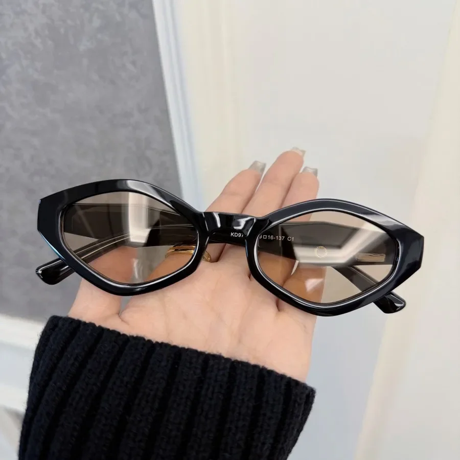 Casual Vintage Square Sunglasses For Women Men Classical Brand Retro Round Sun Glasses Unisex Oculos image 3