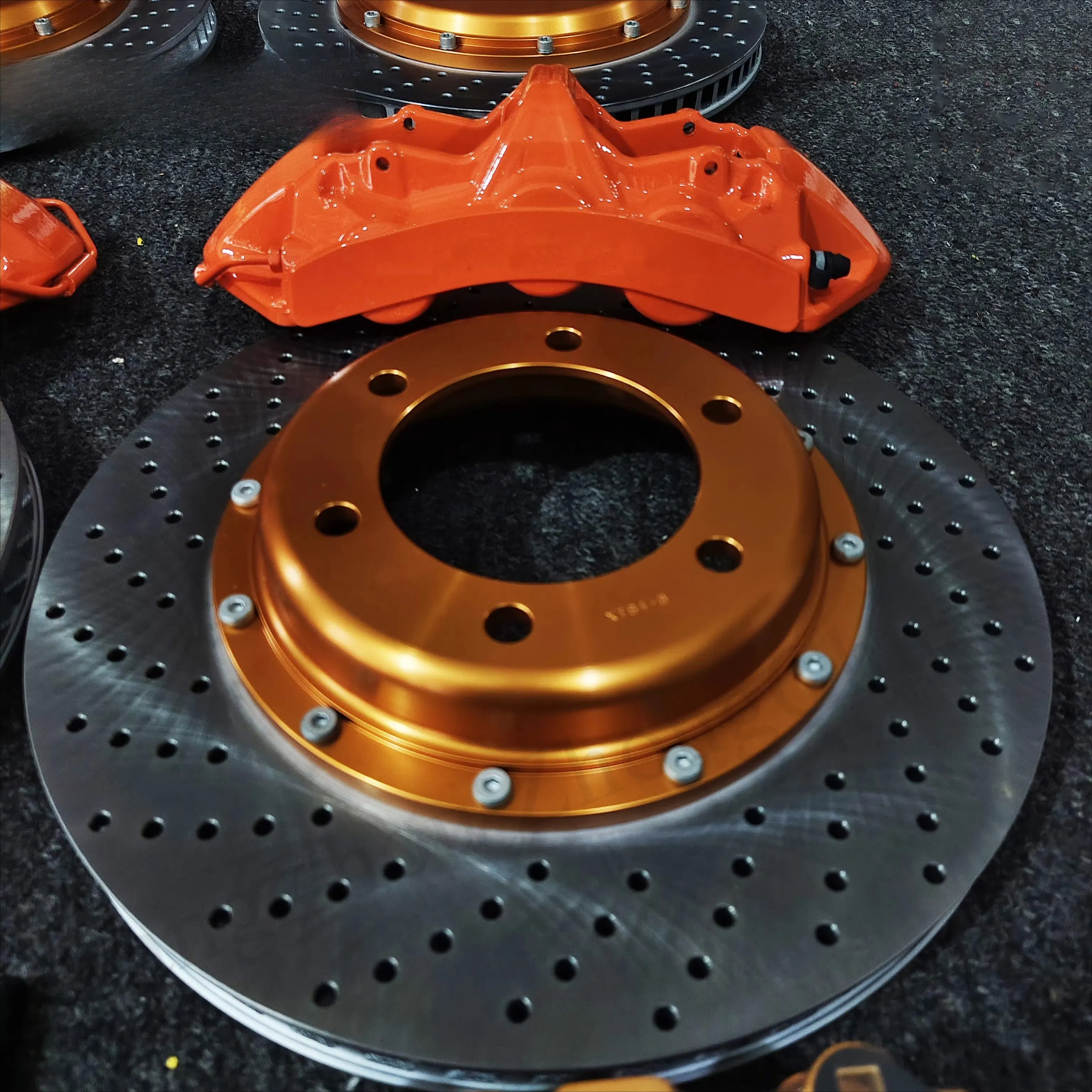 Racing Brake Caliper Kit Parts GT6 6-pot 355-405mm Brake Discs OE/VIN Number for  Forester 2014  E Class W212