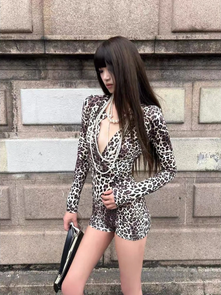 

Новый модный женский комбинезон с леопардовым принтом для горячих девушек, облегающий спортивный комбинезон для йоги с v-образным вырезом без бретелек, уличный стиль