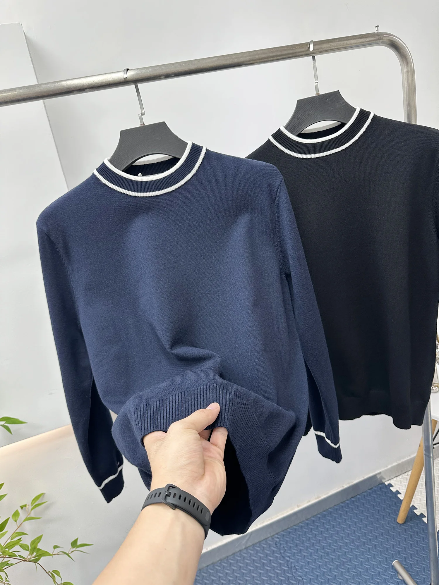 Italian Vintage Style Men's Long Sleeve Knitted Sweater round Neck Soft Striped Color Block Comfortable Warm Fashionable