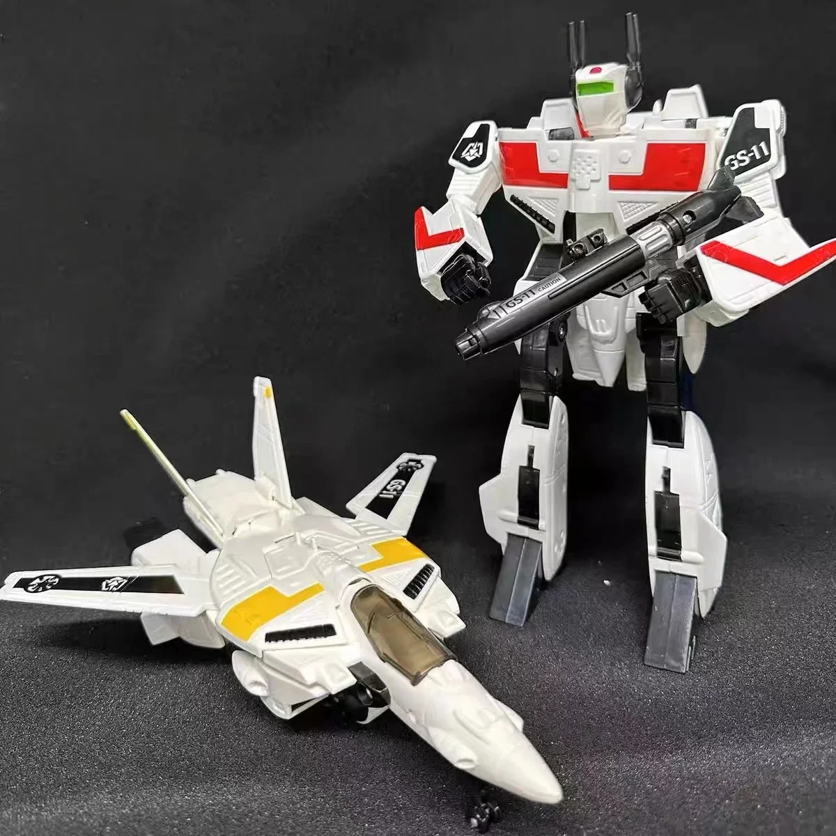 في المخزون تحويل mcross Battlestar 1/55 الشبح مقاتلة VF1S mcross 3 قطعة الطائرات Skyfire عمل الشكل لعبة