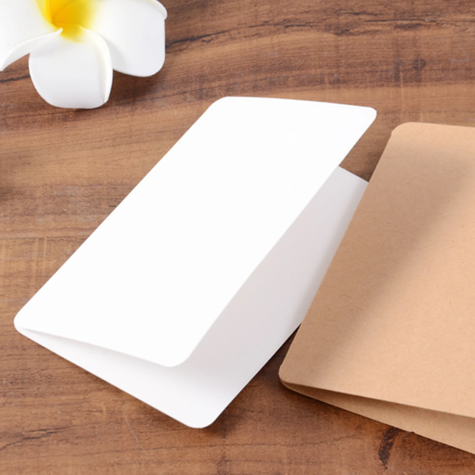 

100pcs Festival Thank Blank Greeting Eco-Friendly Fresh Plant Pattern Foldable for Birthday Holiday Expressing for Family
