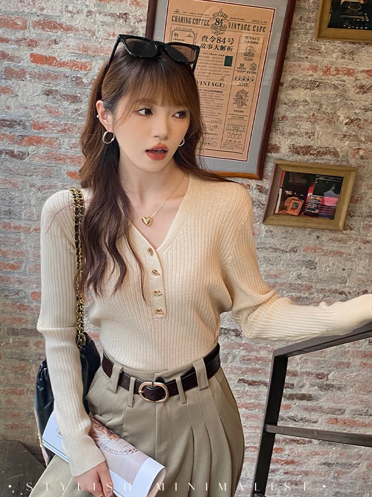 Women Solid Advanced Sense V-Neck Long Sleeved Sweater Autumn Winter Versatile Single Breasted Christmas Knitted Bottoming Shirt