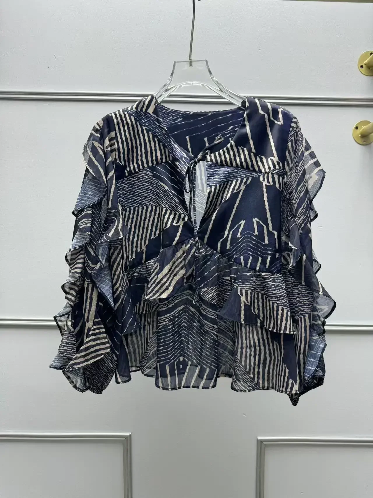 

2025 Spring/summer New Women's Printed Ruffle Lace-Up Blouse Top Bohemian Vacation Style