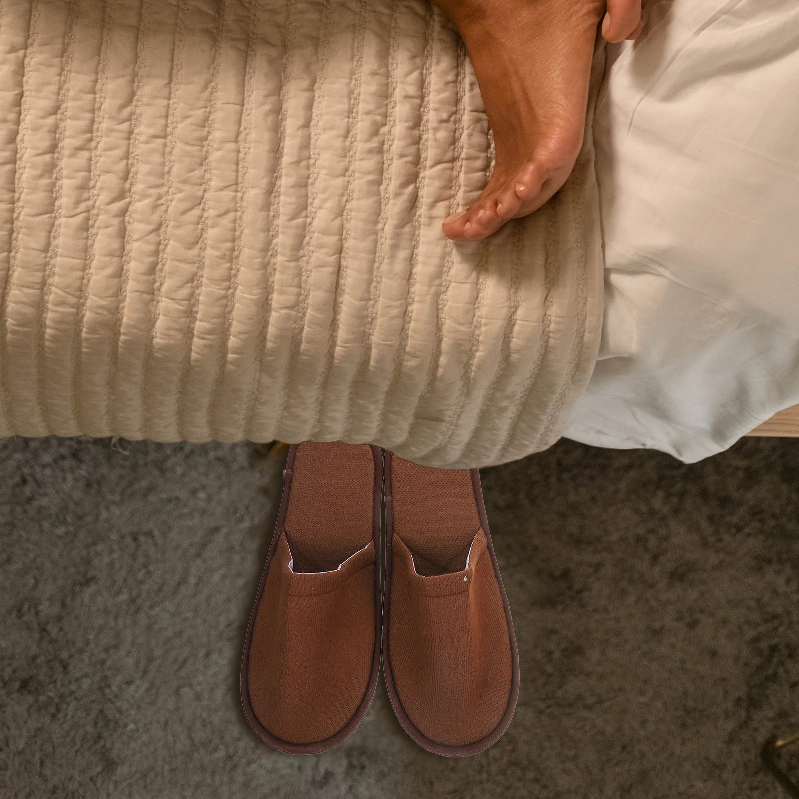 

6 пар детских тапочек из кораллового флиса, мягкие, быстросъемные, нескользящие, подходят для комфорта гостей в путешествиях в отеле