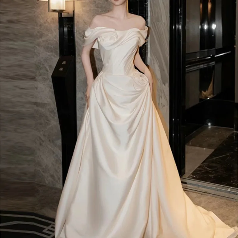 

One line shoulder light luxury satin welcome temperament simple birthday party out yarn dress