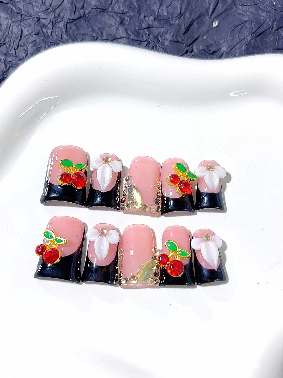 

Cherry Fingertip Art Short Duckbill Style Fashion Nail Art (L228)