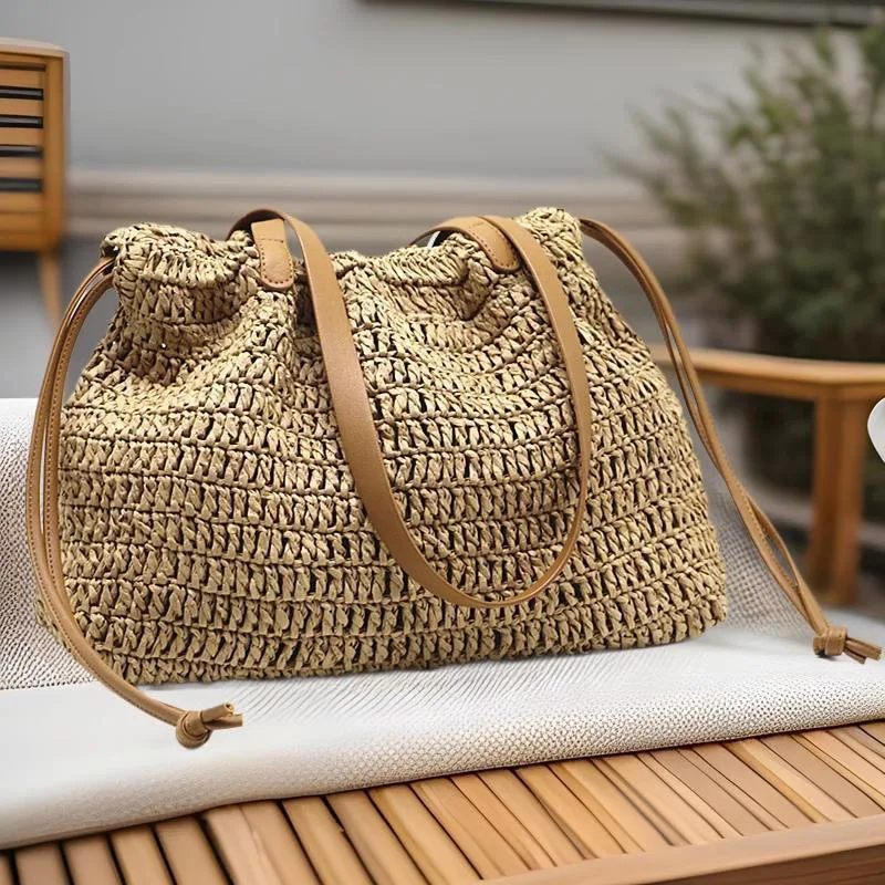 

Vintage Ladies Woven Handbag Large Capacity Casual Shoulder Bag Outdoor Straw Beach Bag 2025 New Drawstring Fashion Underarm Bag