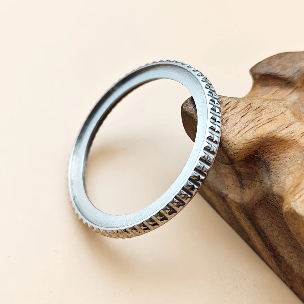 Lunetta in acciaio SKX007 personalizzata da 41 mm adatta per custodie per orologi SKX007 SRPD Lunetta girevole SKX e parti con clic a molla