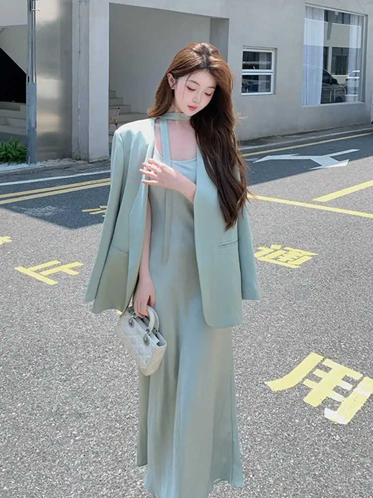 

French Elegant Suit Skirt Women's 2026 Spring New High-End Blazer Suspender Dress Two-Piece Set Lace-Up Blazer Dress For Lady