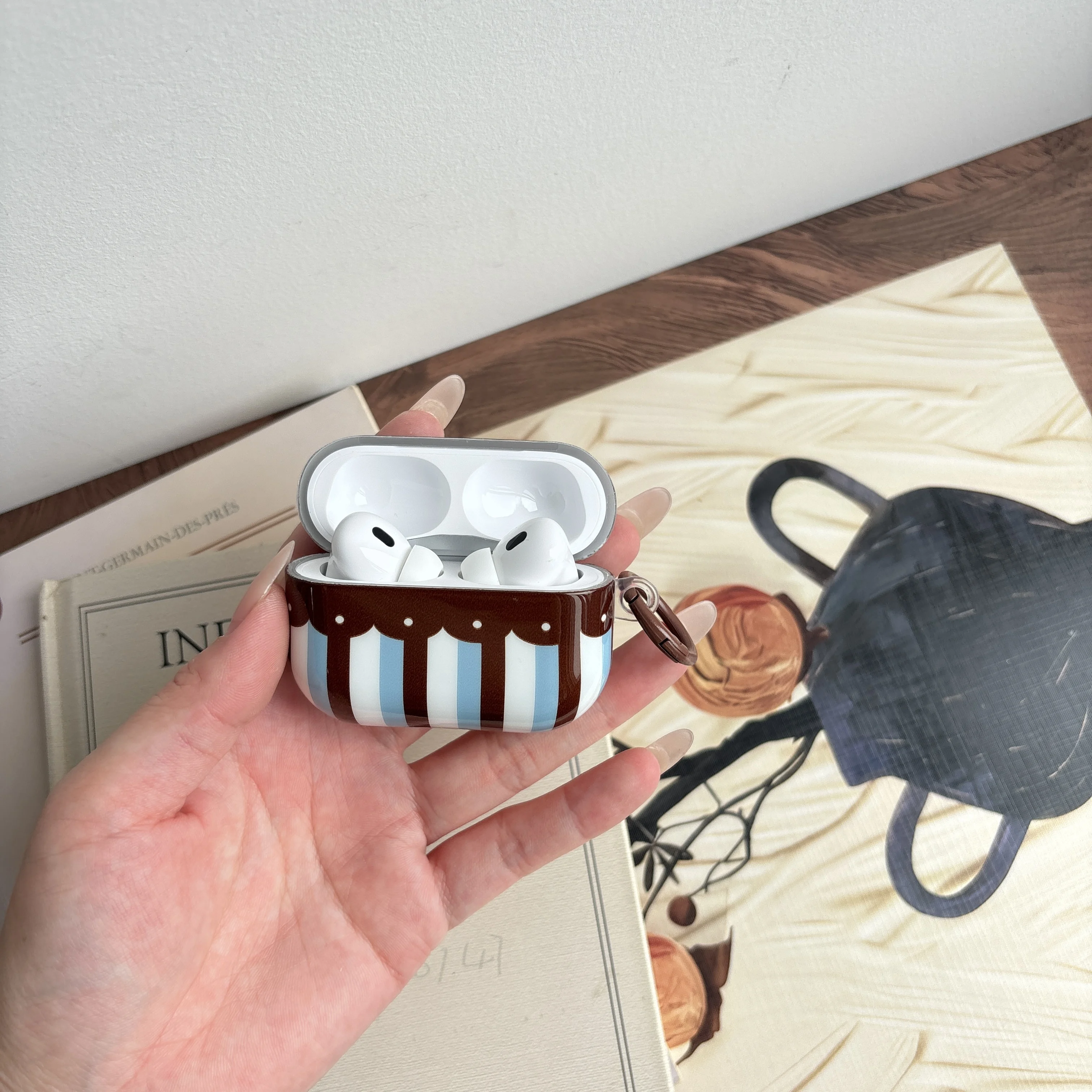 Étui AirPods Pro3 Pro2 1 2 3 4 Pro, motif de rideaux à pois rétro de couleur chocolat, étui de protection brillant pour écouteurs