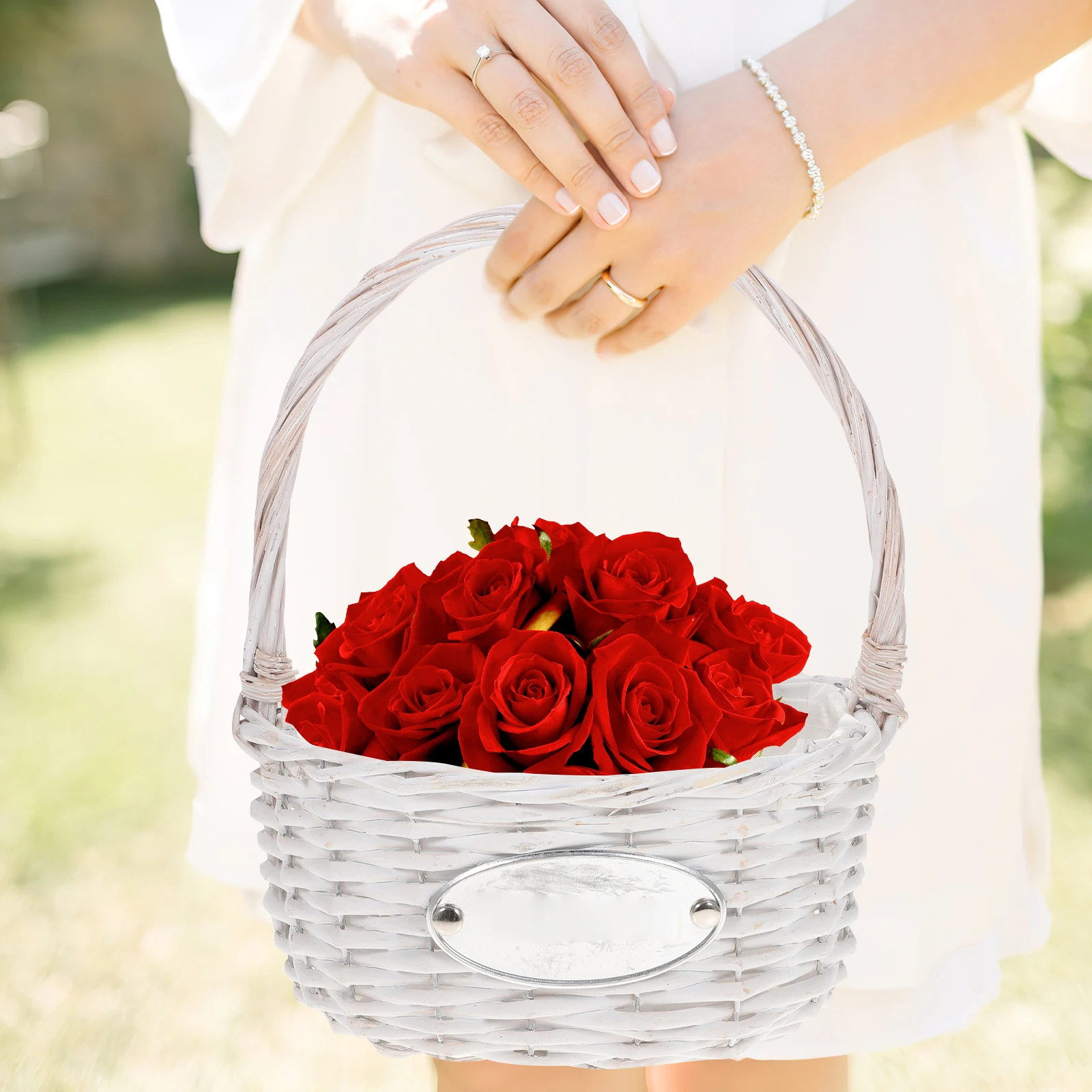 Wicker Flower Basket White Portable Bride Wedding Storage Container Photo Props Home Decor Fruit Baskets Household Collection