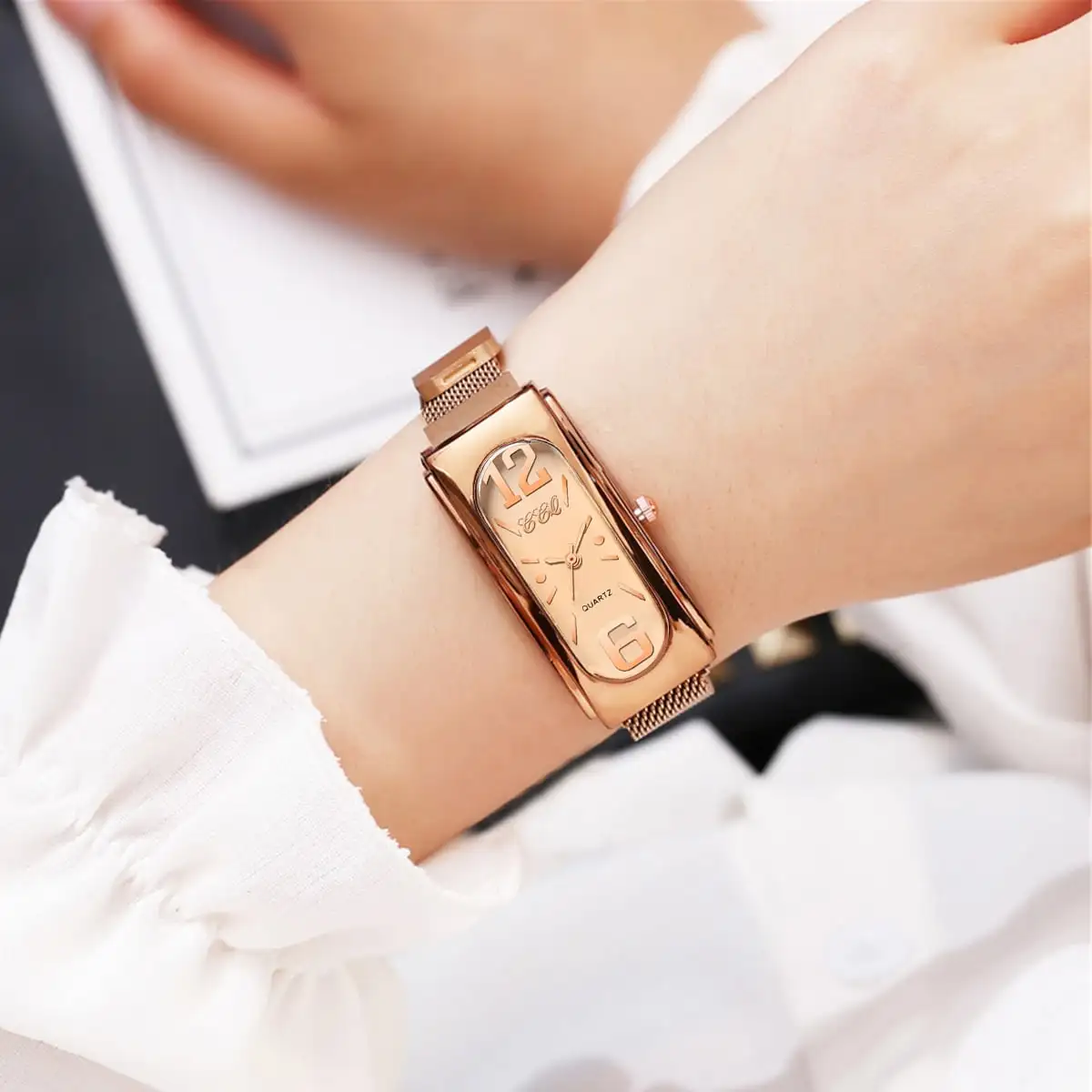 Fashion Rectangle Women's Quartz Watch Magnet Clasp Mesh Band Wristwatches