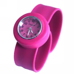 10 Colori Scelgono Bambini Unisex Della Gomma di Silicone Schiaffo Orologio Da Polso Pop per le Ragazze Dei Ragazzi Scherza il Regalo A5 Mens Womens Ragazzi E Ragazze