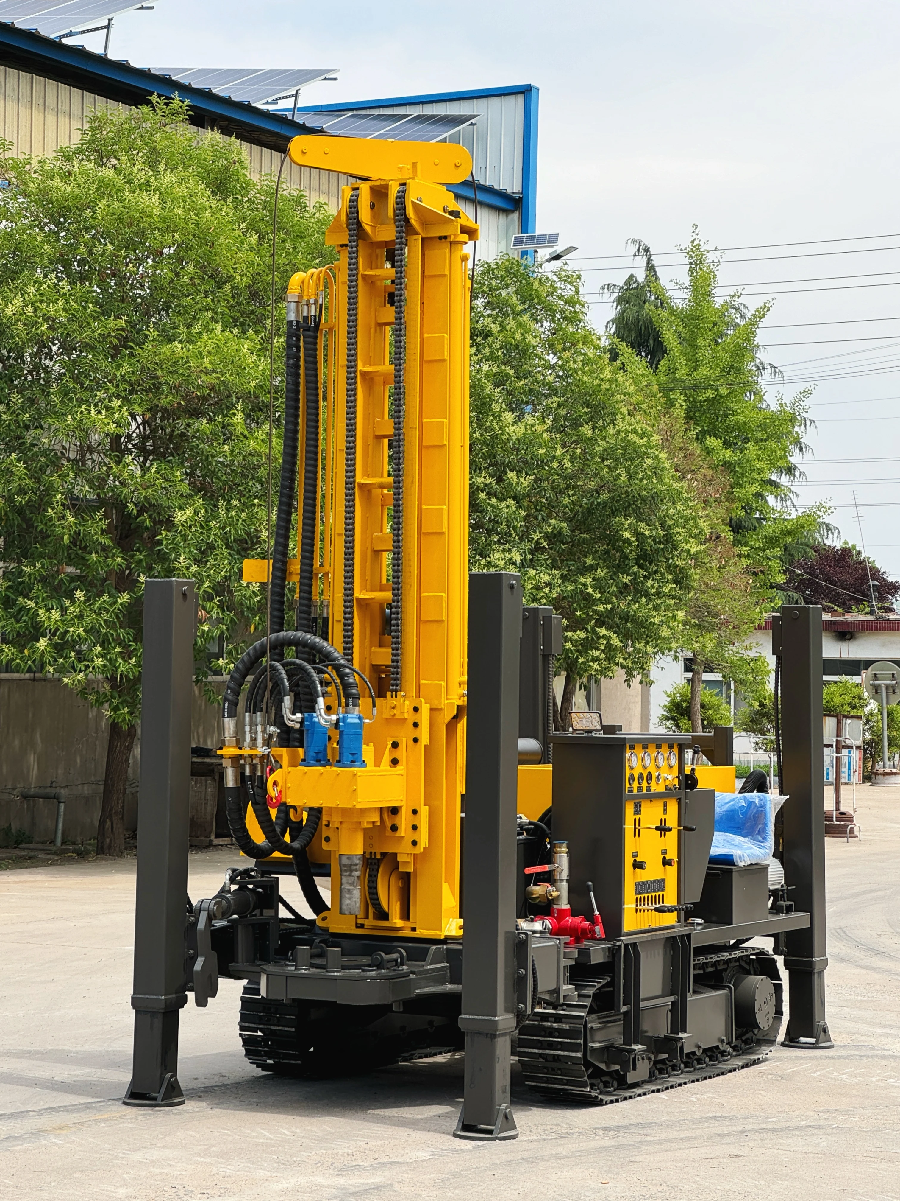 260미터 깊이의 심해 우물 굴착을 위한 효율적인 트랙 장착 유압식 천공 장비