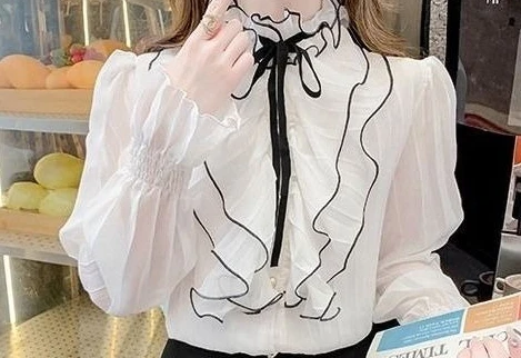 เสื้อเชิ้ตสีขาวคอตั้งแขนยาวทรงใบบัวสำหรับฤดูใบไม้ผลิและฤดูใบไม้ร่วง