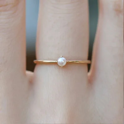 Symulowane Mini pierścionki z perłą dla kobiet dziewczynki prosta moda wykwintne minimalne światło żółte złoto kolor Finger prezent biżuteria KBR010 — zdjęcie 6