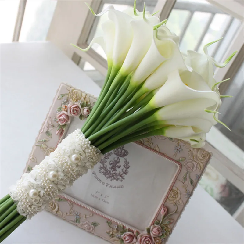 

Free Shipping High Quality Imitation White Calla Holding Flower Decoration Prop Bridal Wedding Bouquet Finished Artificial