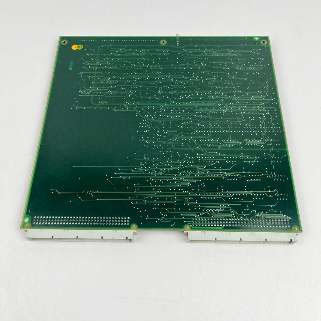 

Б/у DSQC323 3HAB5956-1 на складе, готов к отправке