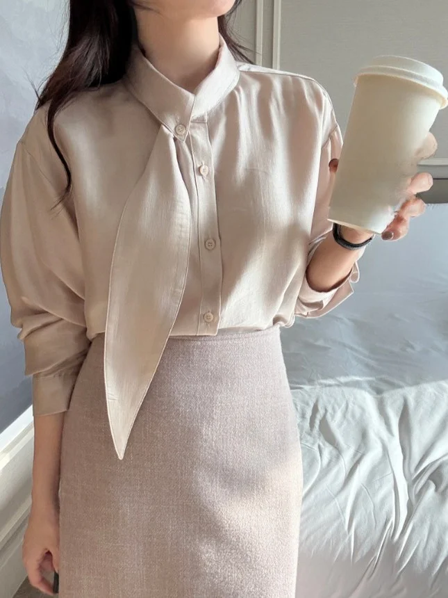 Elegancka długa bluzka z kołnierzykiem, warstwa bazowa dla kobiet, koreański styl, uniwersalna, modna bluzka do botków.