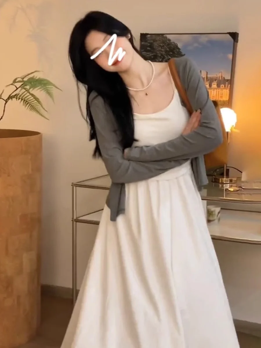 

Gray Long Sleeve Knitted Cardigan Women's Slim Fit Short Style Summer New Arrival Outerwear Gentle Wind Style round Neck Coat