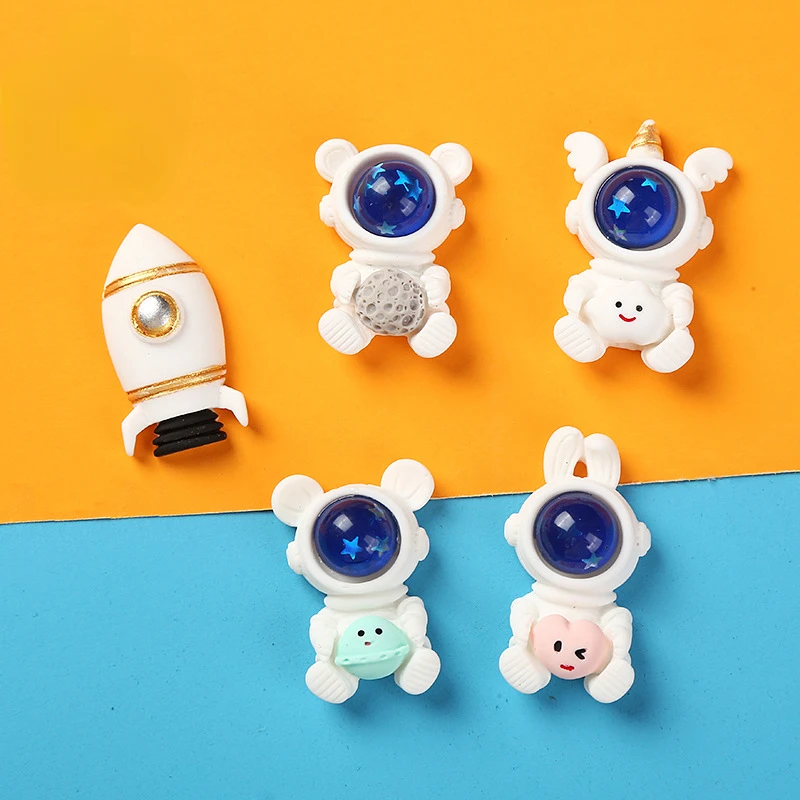 10pcs Kawaii Resin Cartoon Astronaut Flatback Charms Cabochon Scrapbook Jewelry Phone Decoration Craft Accessories Embellishment