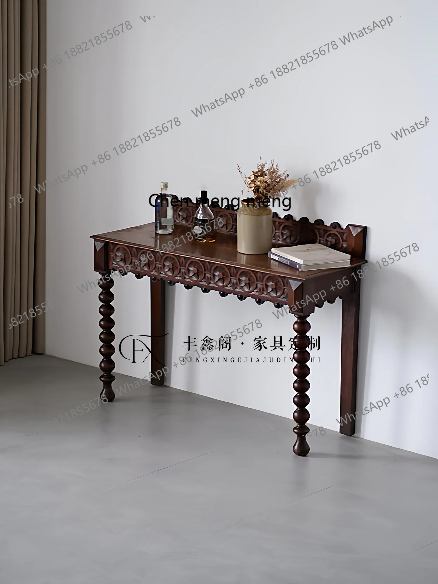 Medieval nostalgic solid wood desk carved western study desk of the Republic of China retro European side table