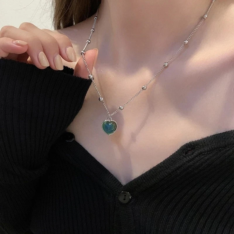 Women's Candy Color Changing Heart Pendant Necklace Simple Temperature Sensitive Stone Choker Peach Party Jewelry