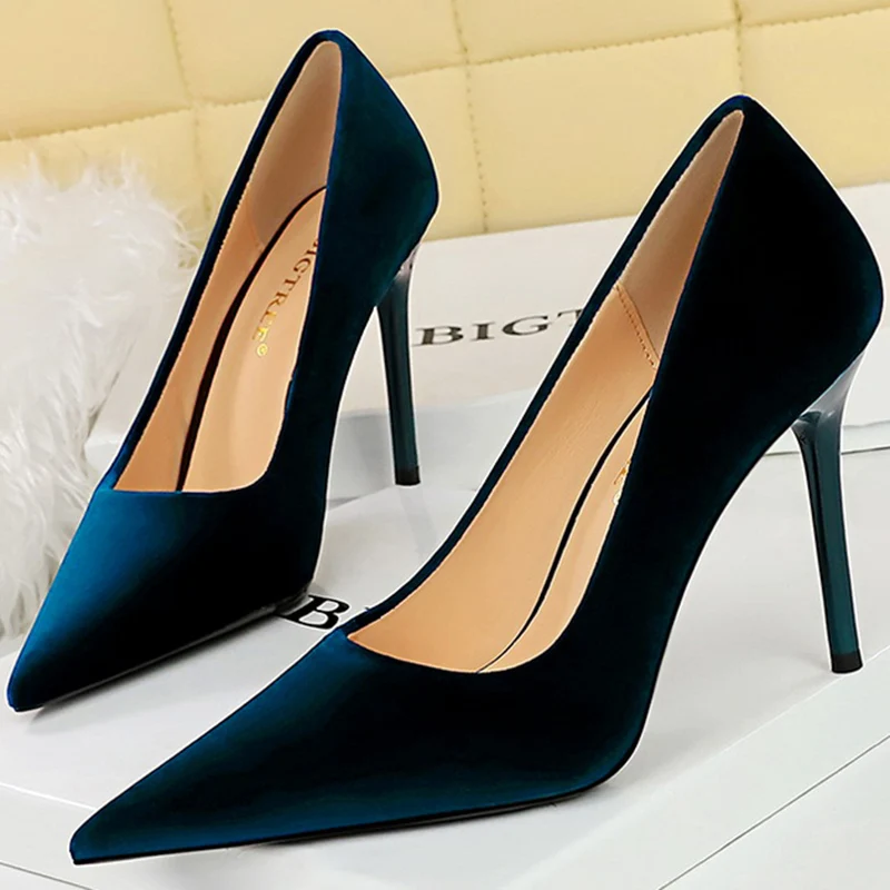 Fashion Women 9.5cm High Heels Burgundy Velvet Pumps Scarpins Wedding Bridal Stiletto Heels Lady Pointed Toe Evening Party Shoes