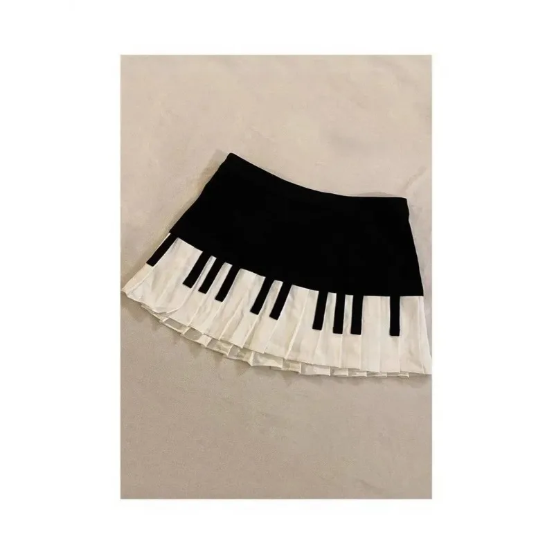 

2025 New Retro Black White Piano Design Art Skirt Summer New Style Small Size Versatile Short Half-length Skirt Polyester Fiber
