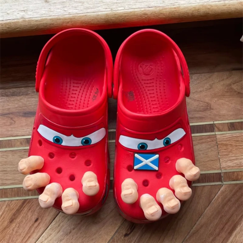 Śmieszne zawieszki z dużymi palcami, popularny zestaw 5 akcesoriów komediowych Crocs Uwolnij palce Prezenty dla przyjaciół