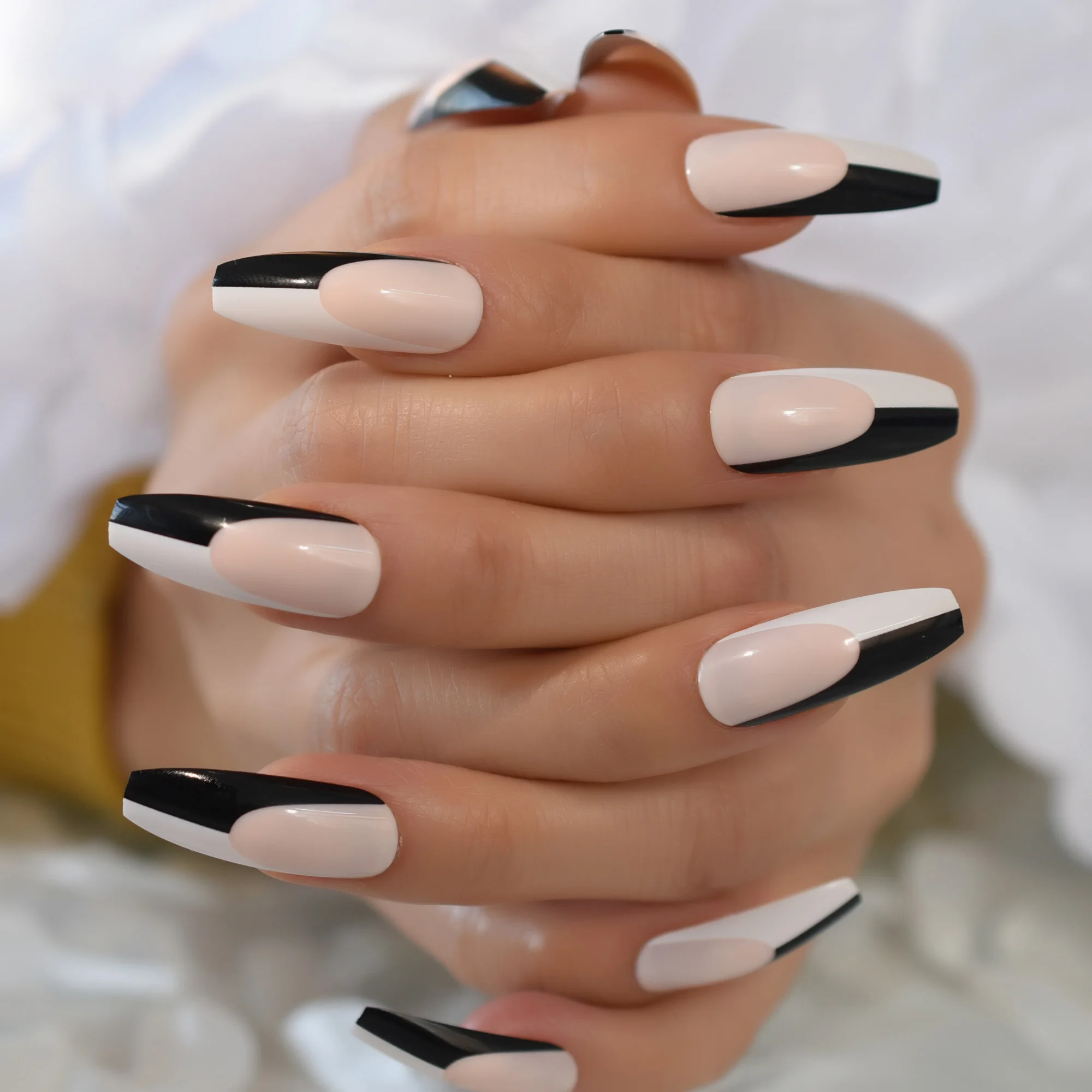 Lange doodskist nep-nagelset naakt driekleurige stiksels faux ongles voor make-up met manicure lijmstickers