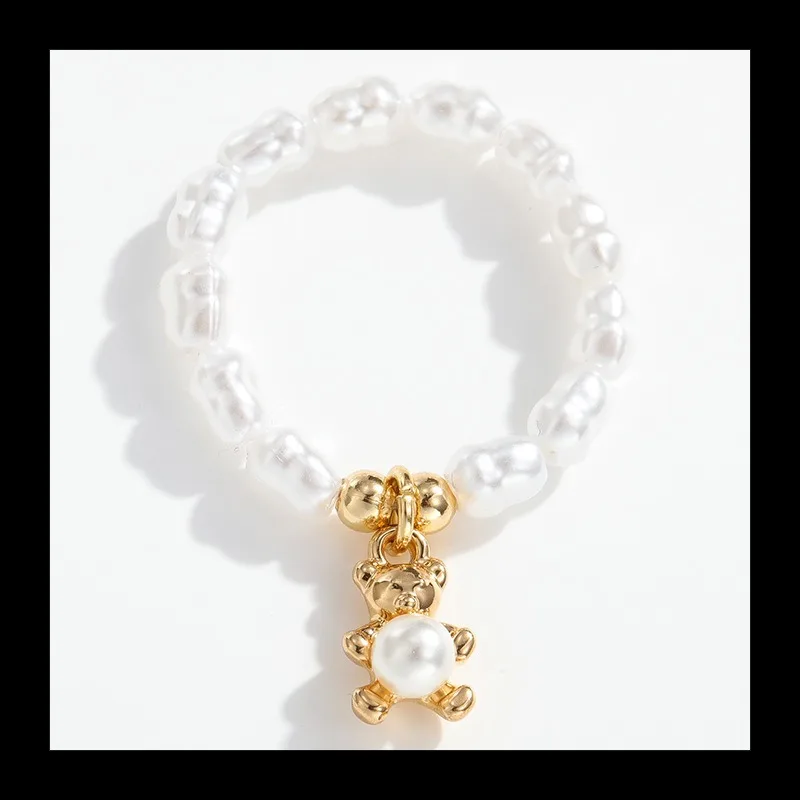 Ins مطرز مجموعات متعددة من حلقات اللؤلؤ المرأة فراشة قلادة حلقة مرنة