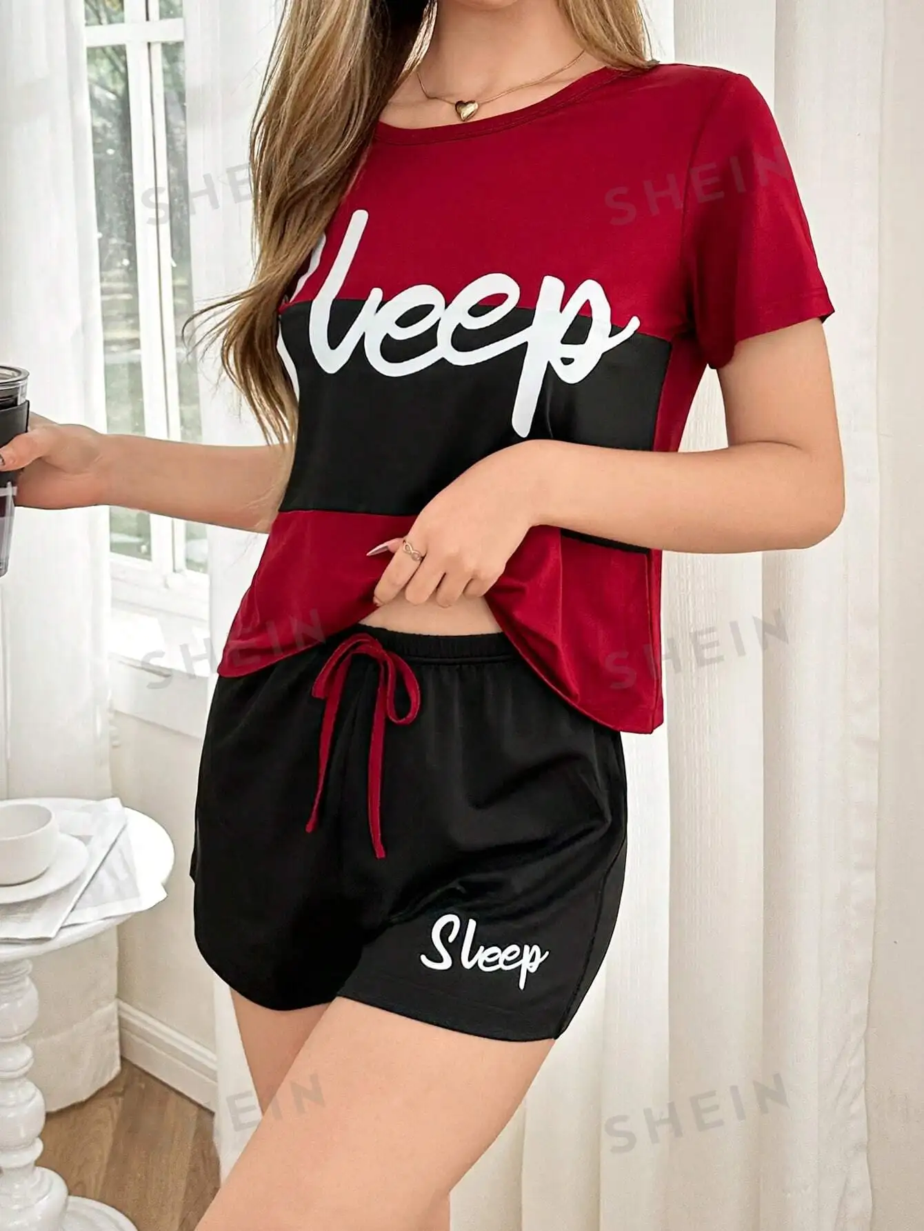 

Женский пижамный комплект для весны и лета, спортивный повседневный стиль с модным буквенным принтом, можно носить на улице, комплект для дома