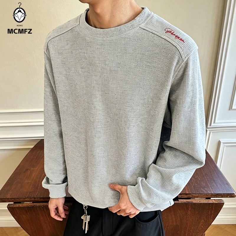 Mens Soft Waffle Texture Long Sleeve Top Round Neck Raglan Sleeve Embroidery Ornament Loose Fit Daily Shirt