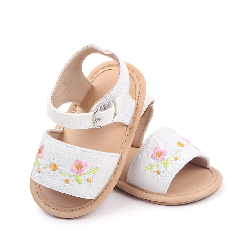 Sandales d'été pour bébés filles, chaussures de plage en plein air avec broderie florale mignonne, semelle souple anti-alde, chaussures de premier marcheur