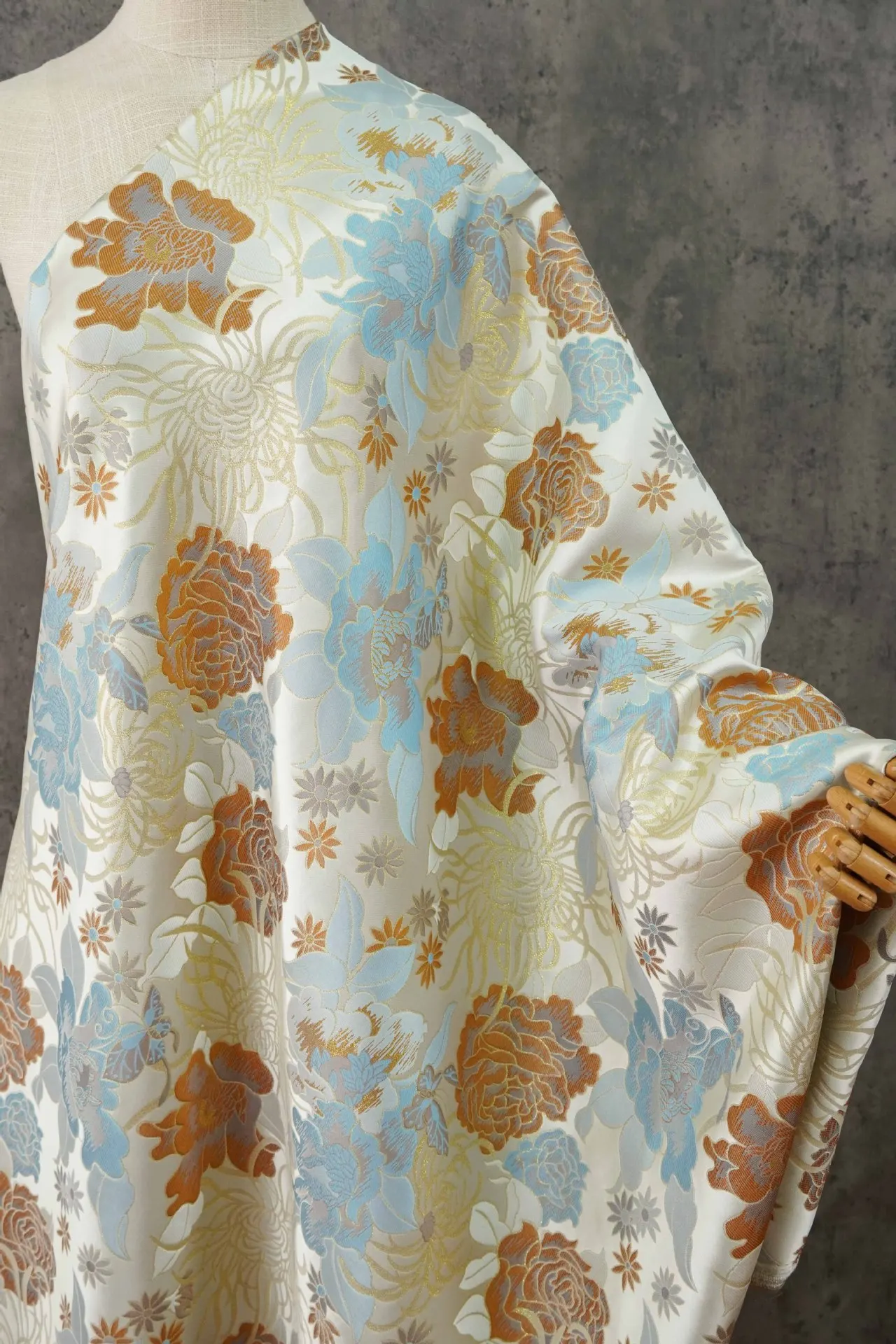 Brocade Gold Silk Chinese Style Jacquard Fabric Elegant Cheongsam Dress Coat Yarn Dyed Sewing Fabric