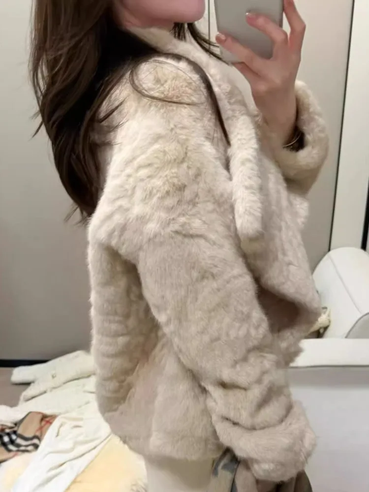 2025 Winter New  Temperament Warming Faux Fur Coat For Women Long Sleeves Solid Open Stitch Plush Coats Tide