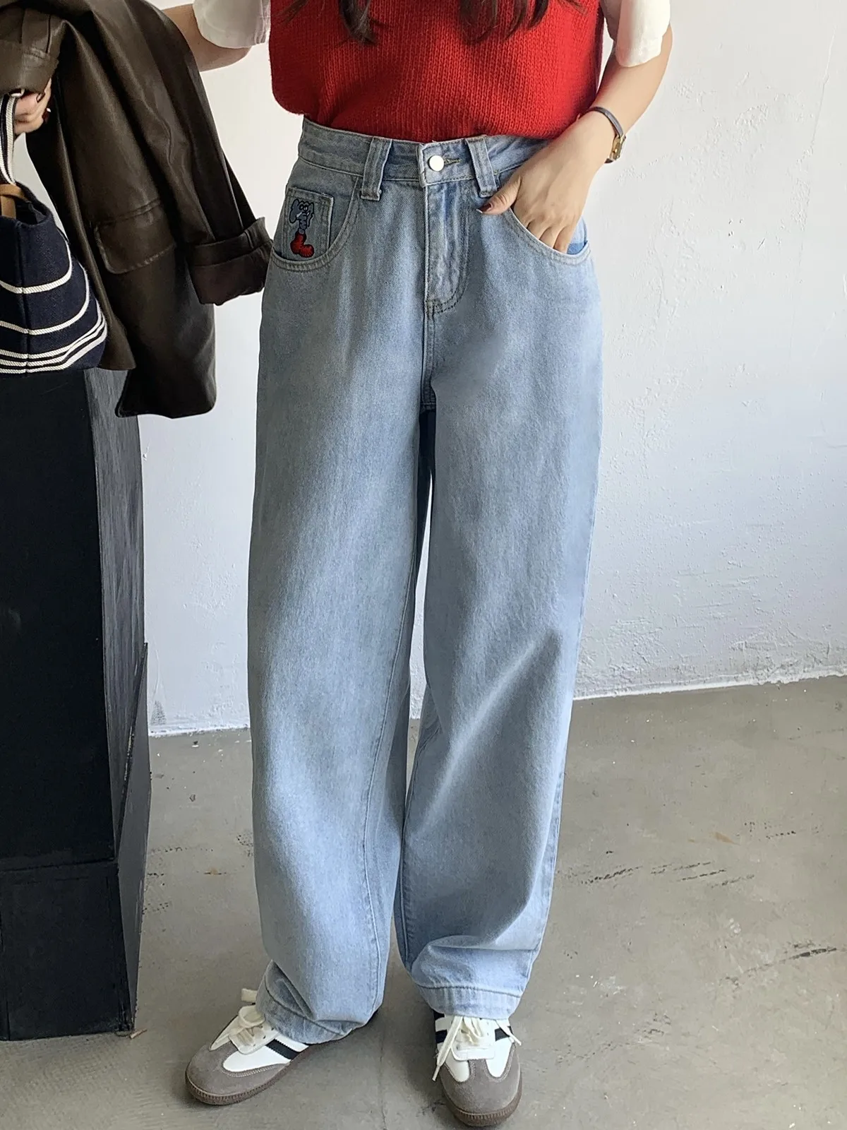 

ZHISILAO Classic Wide Leg Jeans Women Vintage High Waist Straight Denim Pants Streetwear 2024