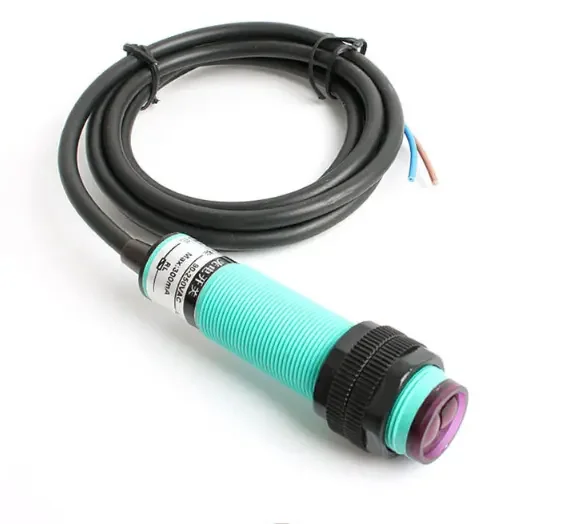 NPN Normally Open NO Three-Wire Infrared Sensor Diffuse Reflection M18 Photoelectric Switch E3F-DS100C4