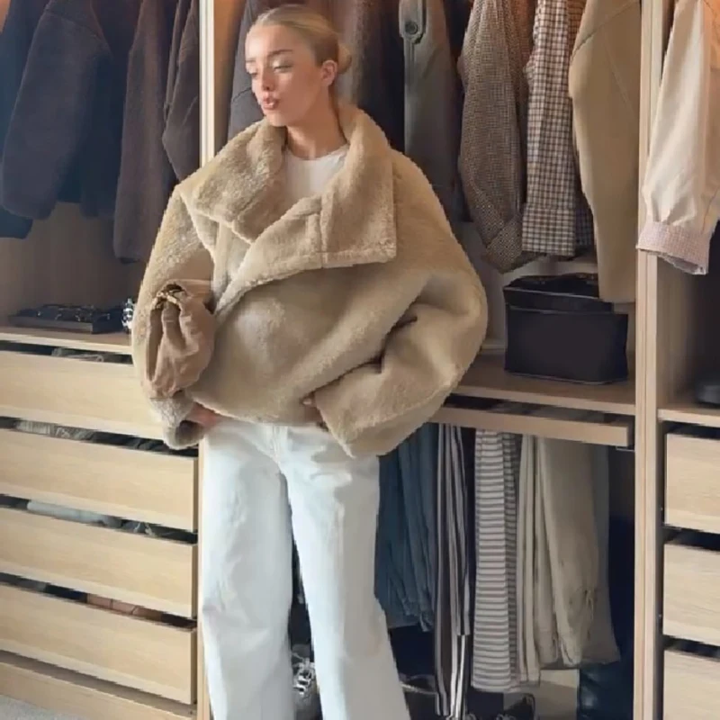 Hot Sales Trendy Women Elegant Wrap Front Sherpa Teddy Jacket Wide Notch Lapel Oversized Cropped Faux Fur Winter Warm Outerwear