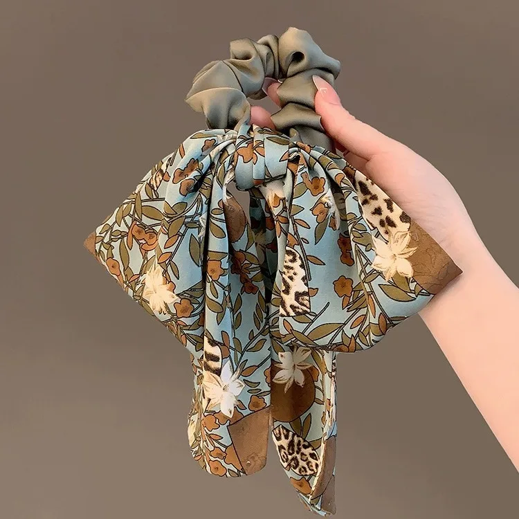 

Retro Green Floral Print Bow Scrunchie Premium Elastic Hair Tie For Ponytail Soft Non Slip Daily Wear Women