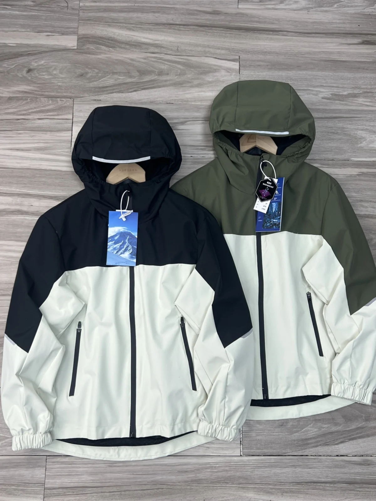 

Уличная повседневная куртка с капюшоном, ветрозащитная, водоотталкивающая, из полиэфирного волокна, с длинными рукавами, на молнии, с декоративными элементами, приталенного кроя