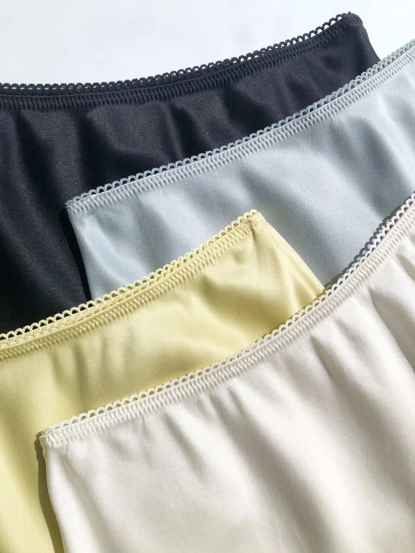 2026 Women 4-Colors Mini Skirt 100% Silk Lace Embroidery Patchwork Elastic Waist Fashion Slim Jupe