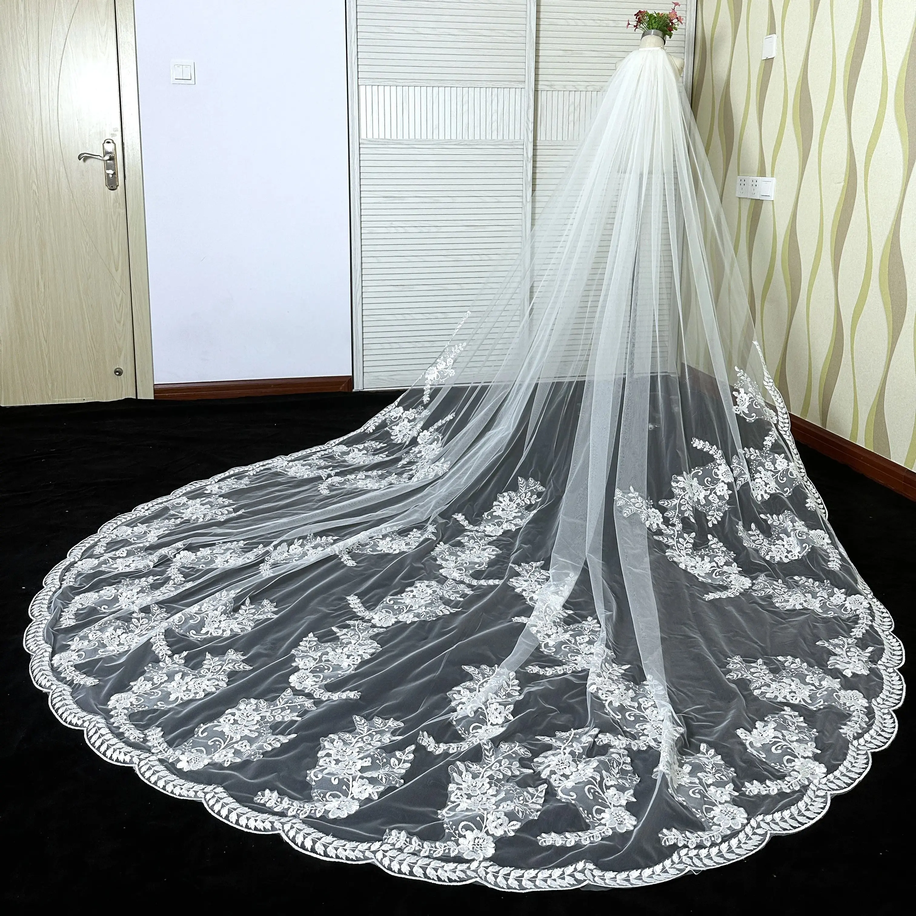 Customized Real Photos Long Lace Appliques Wedding Veil White Ivory Cathedral 1 Layer Bridal Veil 3.5 Meters Bride Veil