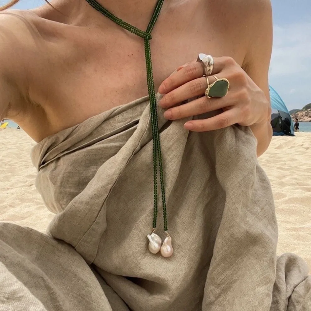 Retro Alien Irregular Neck Chain Black Green Resin Bead Imitation Pearl Pendant Sequins Rhinestone Long Necklace Women Girl